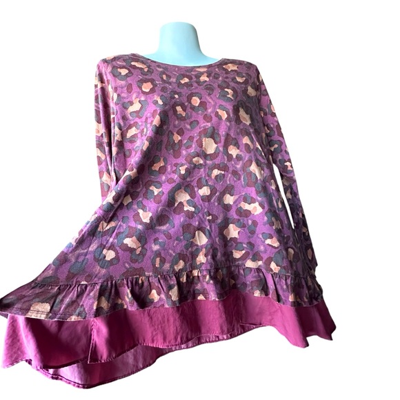 LOGO long Sleeve T-Shirt with Layer of Frills in Fun Animal Print (M) - Picture 1 of 11